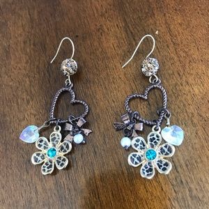 Heart earrings with leopard flower and bow tie